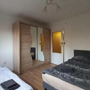 https://wielunska-apertment-rooms.warsawhotelspoland.com
